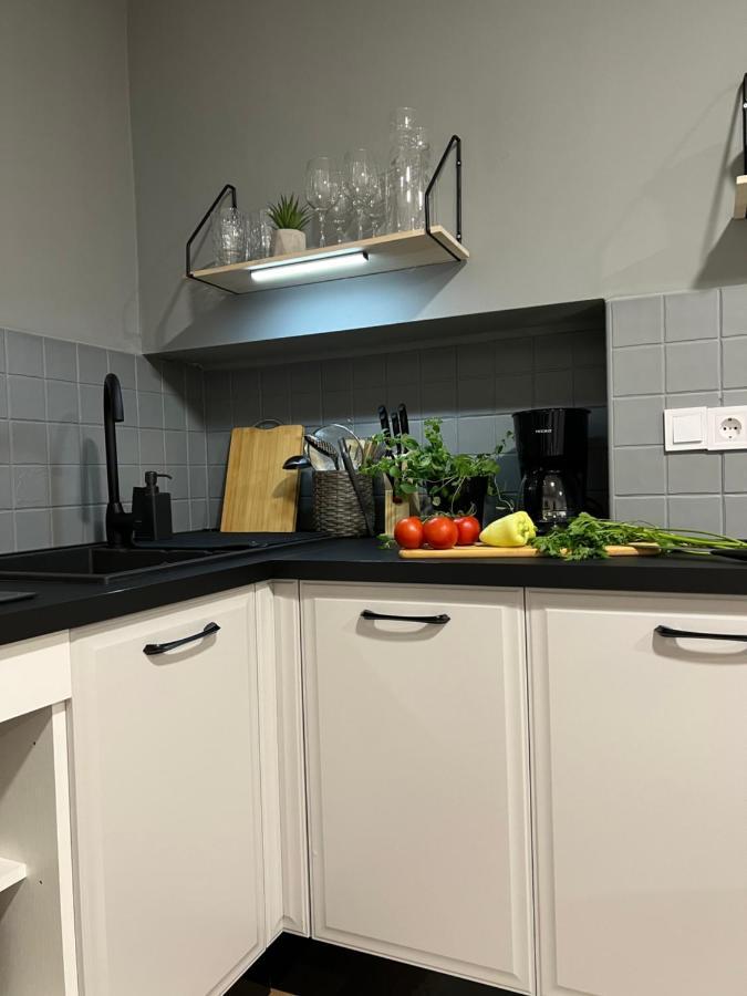 PUY Cinderella Apartment With Free Parking מראה חיצוני תמונה