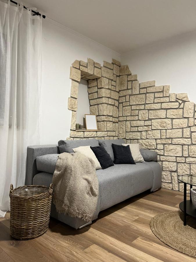 PUY Cinderella Apartment With Free Parking מראה חיצוני תמונה