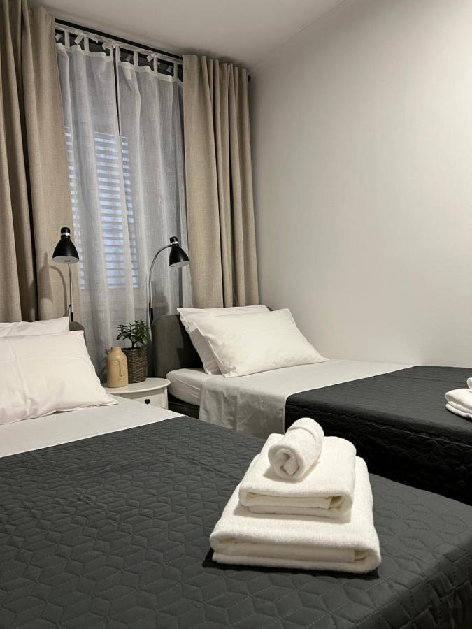 PUY Cinderella Apartment With Free Parking מראה חיצוני תמונה