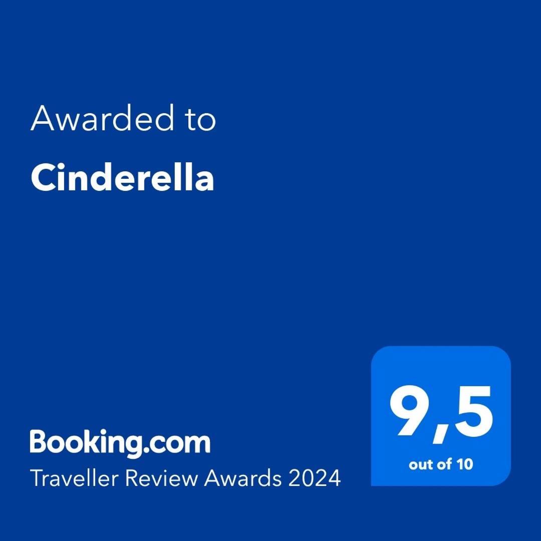 PUY Cinderella Apartment With Free Parking מראה חיצוני תמונה