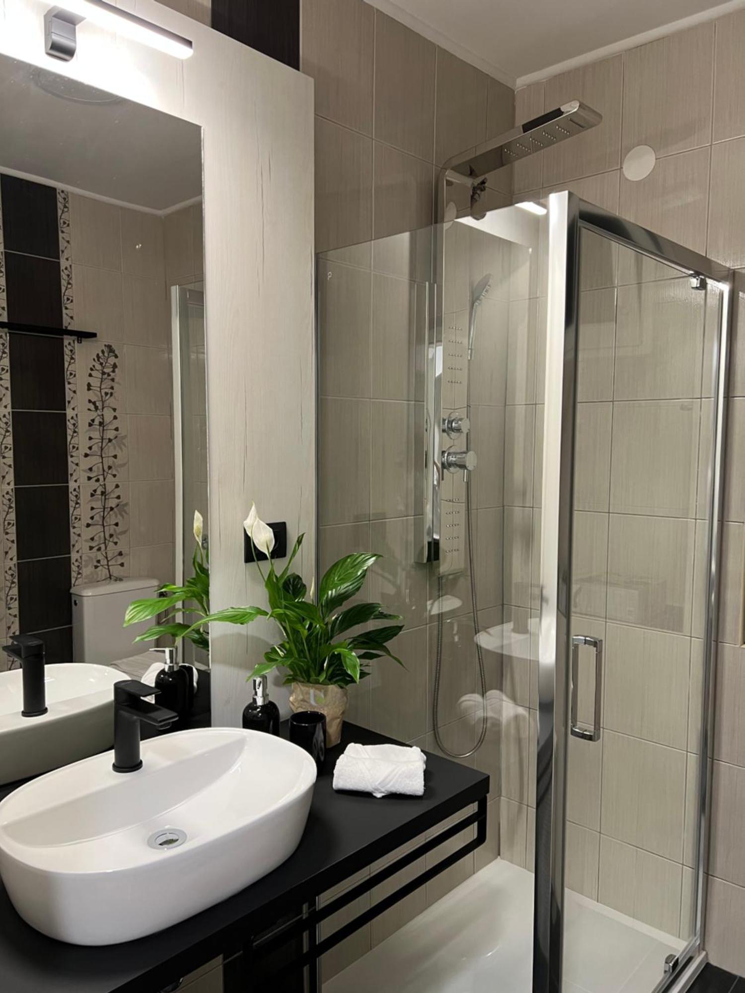 PUY Cinderella Apartment With Free Parking מראה חיצוני תמונה